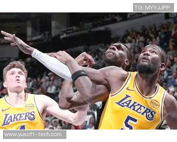 湖人火箭对决在即球迷期待精彩赛事与球星表现 湖人火箭对决在即球迷期待精彩赛事与球星表现