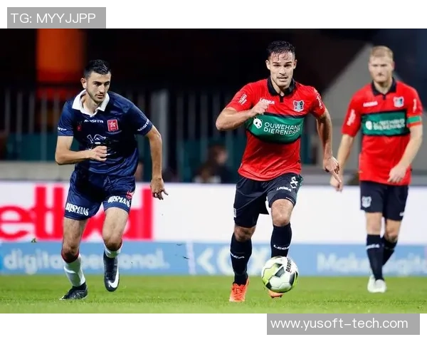 维迪斯与赫拉克的精彩对决揭示了足球战术与团队合作的完美结合 维迪斯与赫拉克的精彩对决揭示了足球战术与团队合作的完美结合