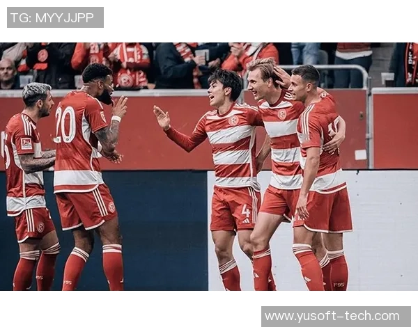 波鸿与比勒费的精彩对决揭示了德乙联赛的激烈竞争与球队实力的较量 波鸿与比勒费的精彩对决揭示了德乙联赛的激烈竞争与球队实力的较量